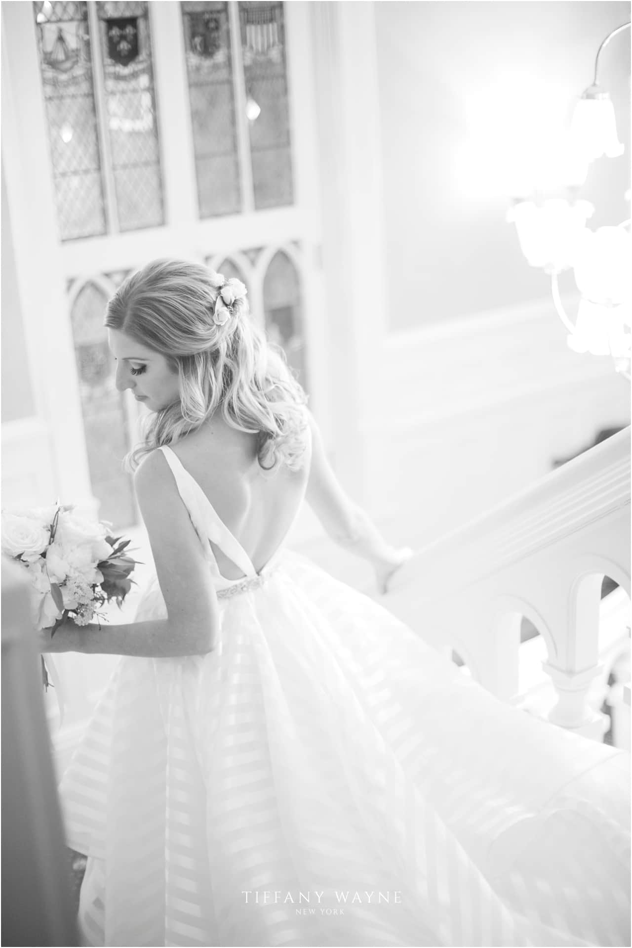 Classic bridal portrait at Inn at the Erlowest