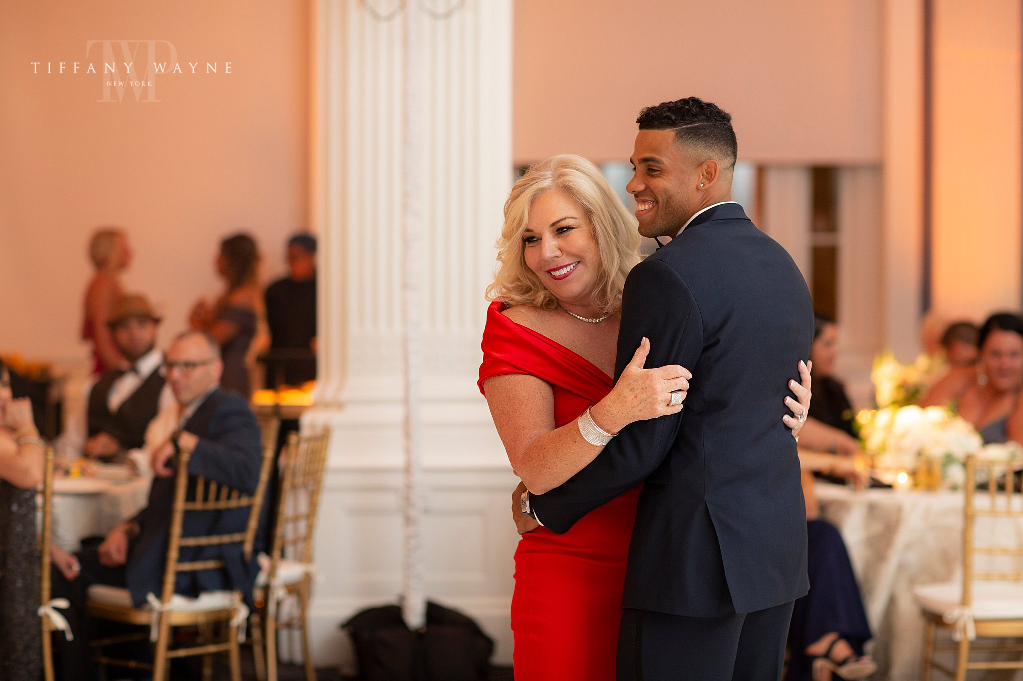 groom and mother dance at Renaissance Hotel photographed by Tiffany Wayne Photography