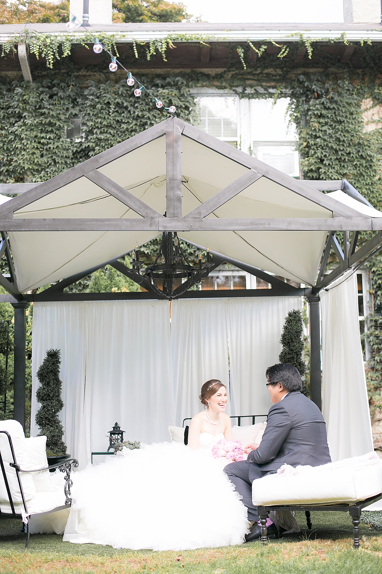 outdoor reception area at Lord Thompson Manor photographed by wedding photographer Tiffany Wayne Photography