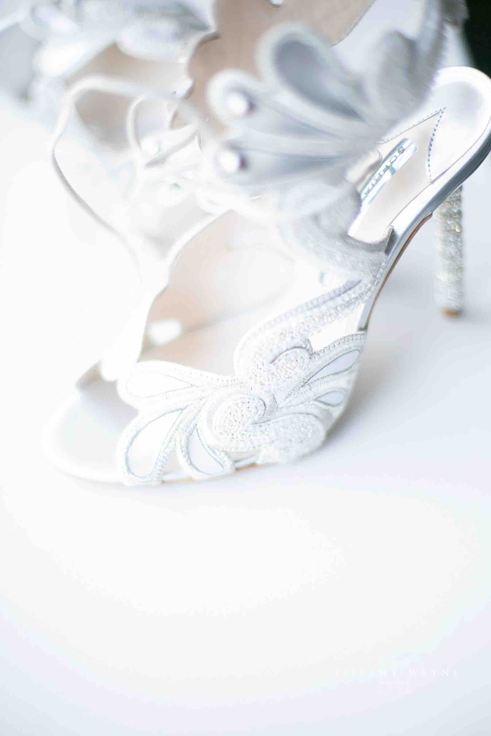 Tiffany Wayne Photography captures bridal details for Renaissance Hotel wedding day